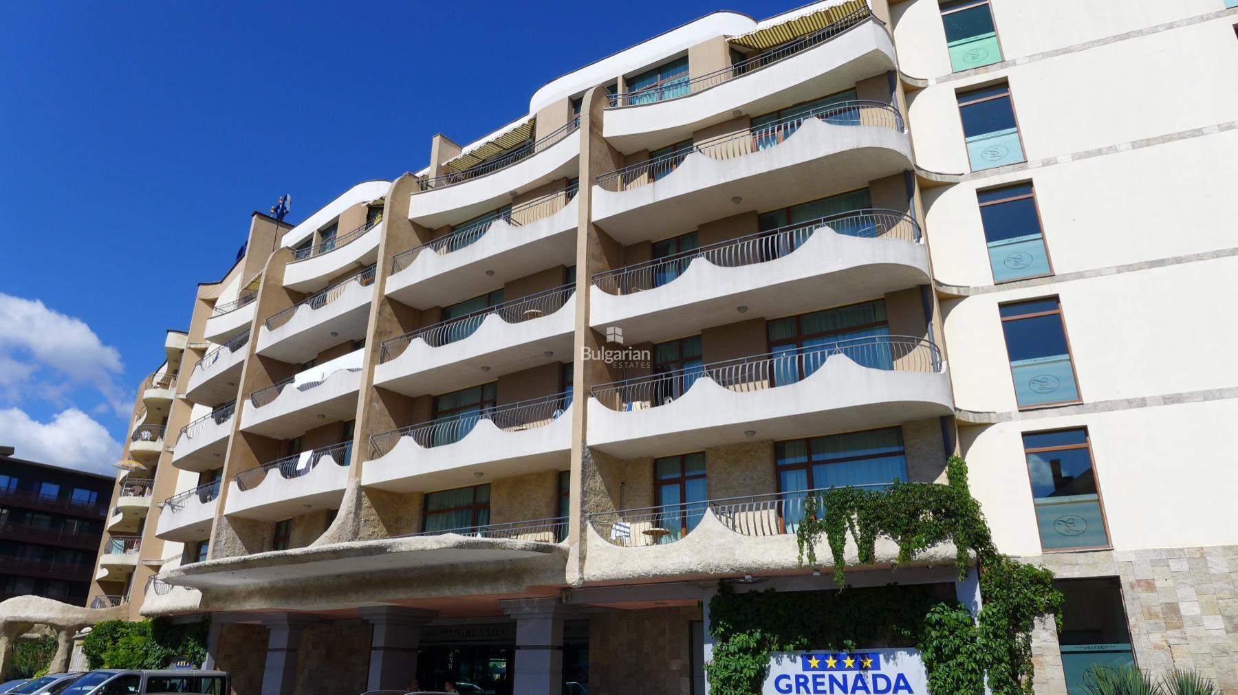 Apartament in Flores Garden complex